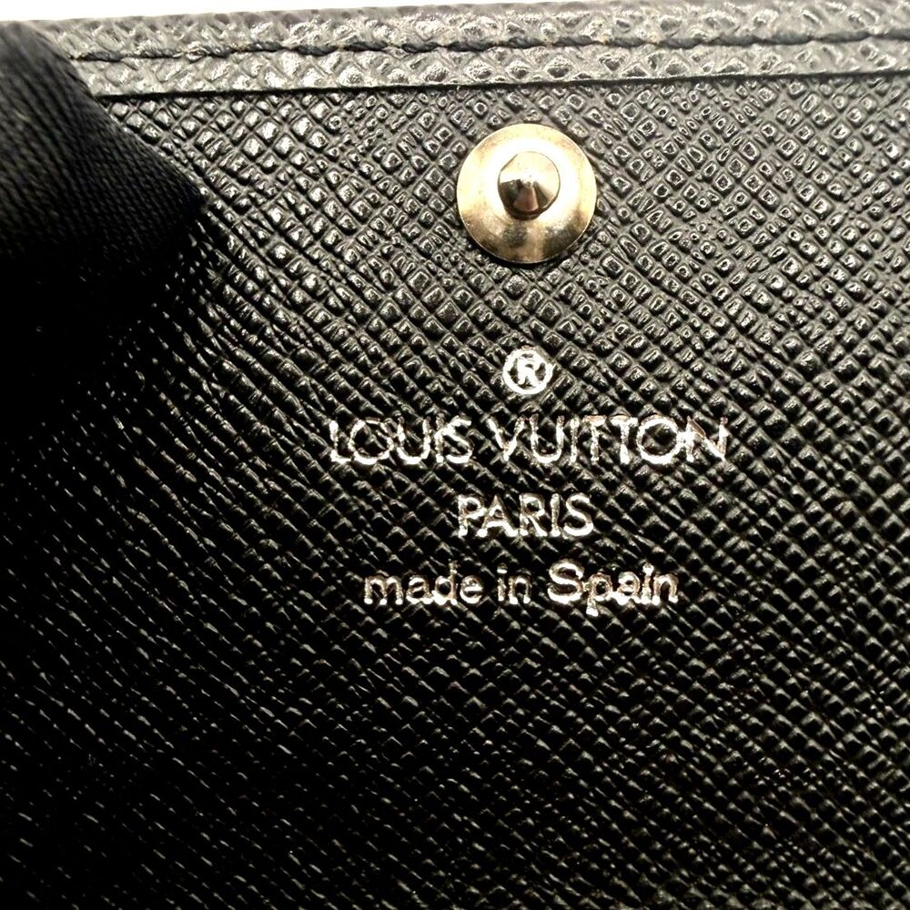 Louis Vuitton Vintage Taiga 4 Key Holder Black Leather Silver Hardware Authentic - Picture 11 of 14